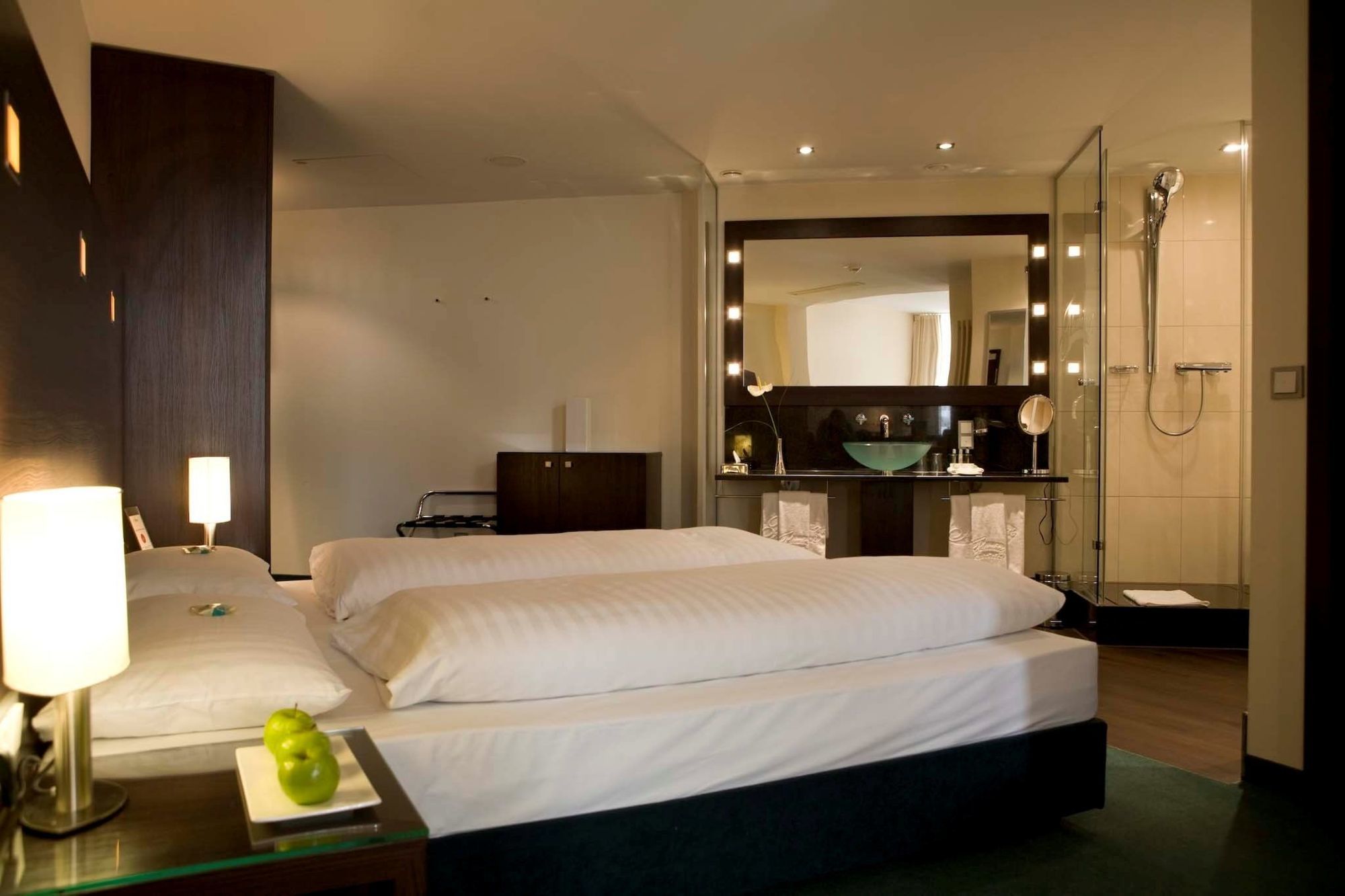 Flemings Hotel Frankfurt Hamburger Allee フランクフルト 部屋 写真